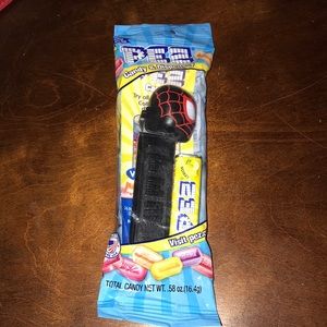 NIP Sealed PEZ Dispenser Black Spider-Man with Feet